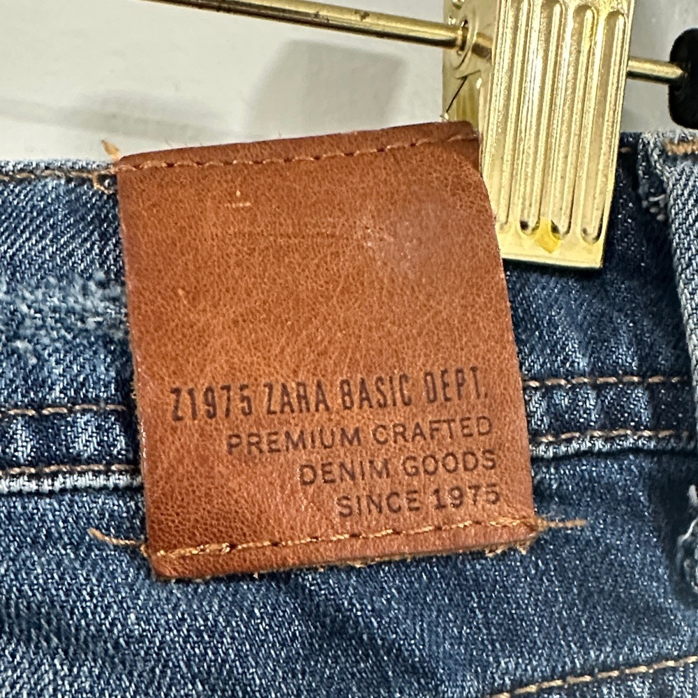 Classic Blue Distressed Women Jeans size 6 Zara Z1975 - Picture 6 of 15